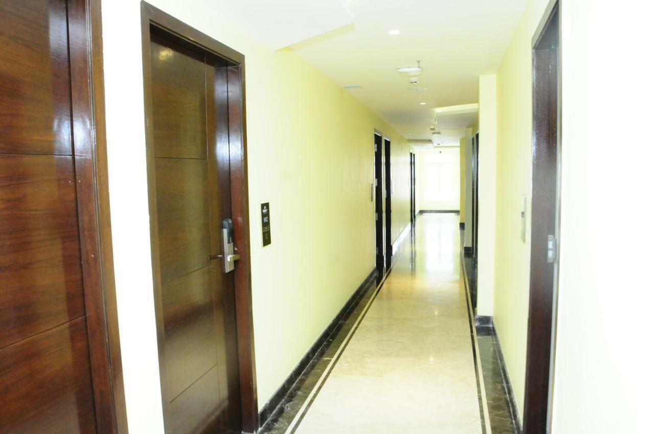 Cliff Embassy Banquet And Suites Shimoga Εξωτερικό φωτογραφία